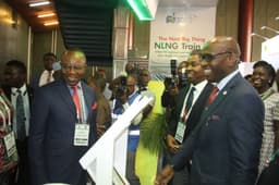 NLNG MD, Tony Attah (right) and Andy Odeh, Manager Corporate Communication & Public Affairs receive the Honourable Minister of State for Petroleum, Dr Ibe Kachikwu at the NLNG Stand,  Nigeria International Petroleum Summit (NIPS) 2019, in Abuja

 