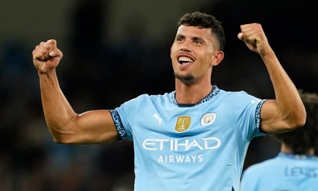 Manchester City star arrested for alleged phone theft
