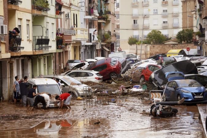Spanish floods kill 95 as year of rain falls in a day