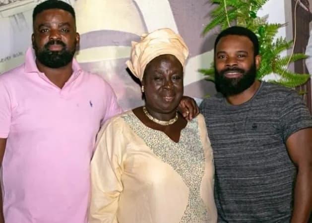  Kunle Afolayan loses mother
