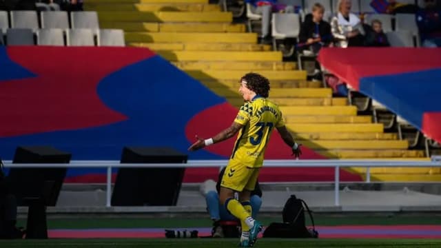 Las Palmas stun Liga leaders Barca on 125th anniversary