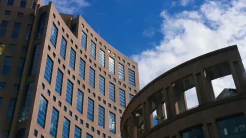 Suspect shot dead as two stabbed in Canada