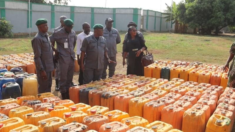 Customs to auction seized petrol at N400 per litre 