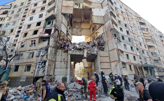 Roman Abramovich among chemical tycoons fueling Ukraine war, expos? finds