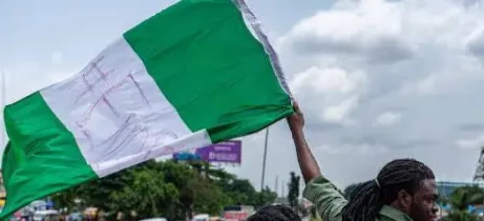 2025: An appeal to the political class