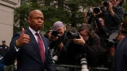 US Justice Department directs prosecutors to drop charges against New York mayor