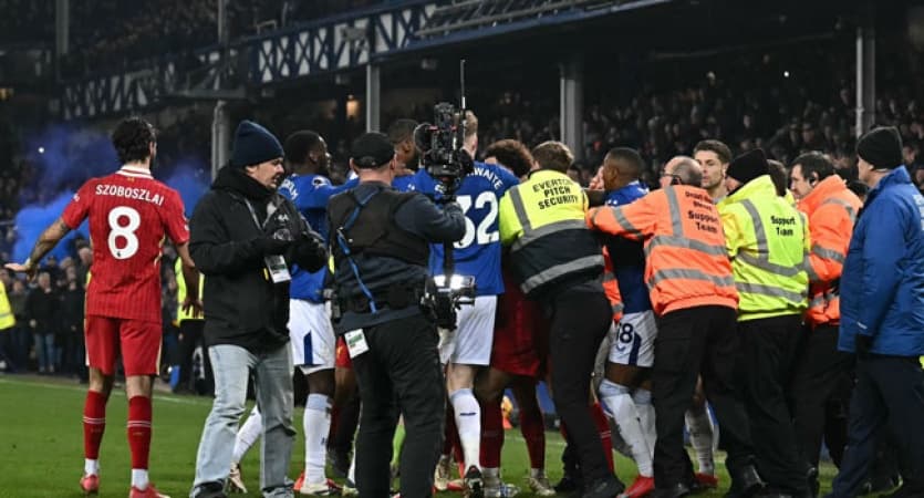 Liverpool extend lead atop EPL table after dramatic derby draw with Everton