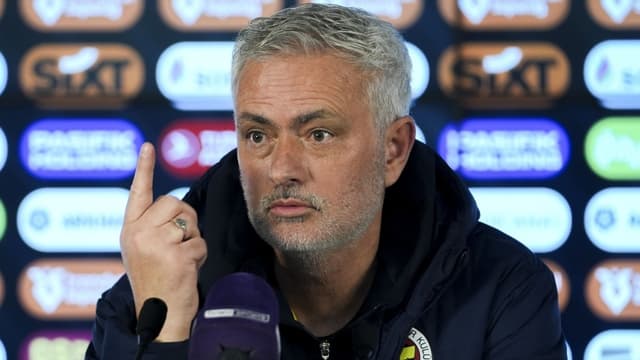 Turkish football club Galatasaray accuses Mourinho of ‘racist statements’