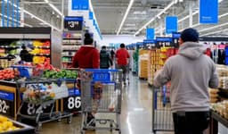 US consumer confidence sees largest decline in over three years