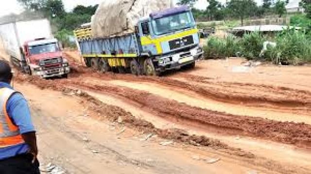 Edo community kicks as minister allegedly commissions ?non-existent? road