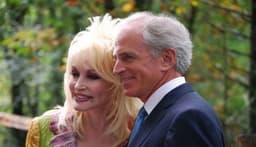 Dolly Parton's husband dies aged 82