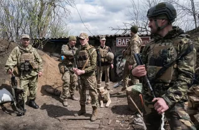What pause in US military aid could mean for Ukraine