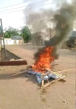 PDP supporters set billboards ablaze, vow to work against party over ‘meagre’ Ramadan package