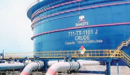 Petrol: Dangote refinery resumes loading trucks after payment