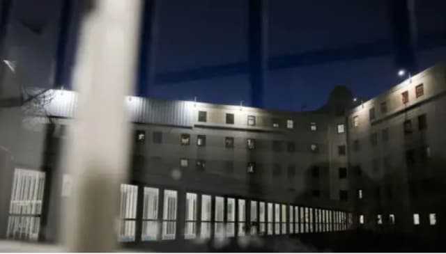 French prisons hit by wave of overnight attacks