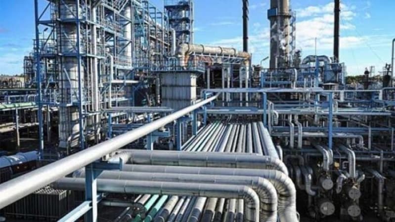 FG issues 47 refinery licences