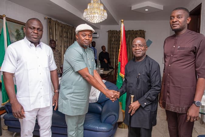 PDP lawmaker, guber candidate, ex-commissioner, others defect to LP in Abia