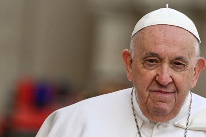 Italy declares 5 days of mourning for pope