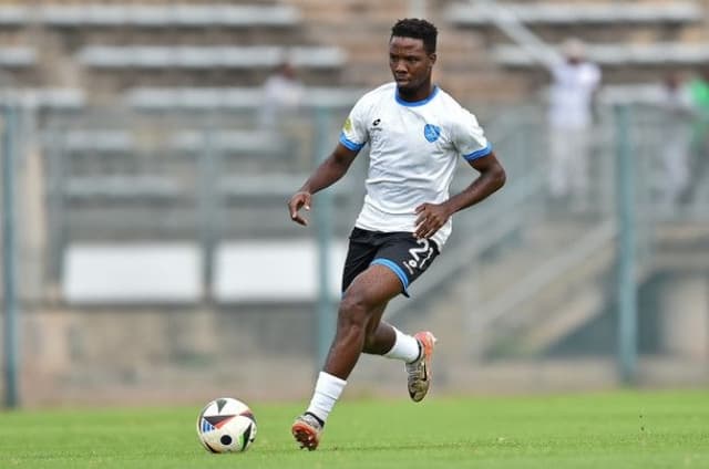 Football star collapses during warm-up, dies in South Africa