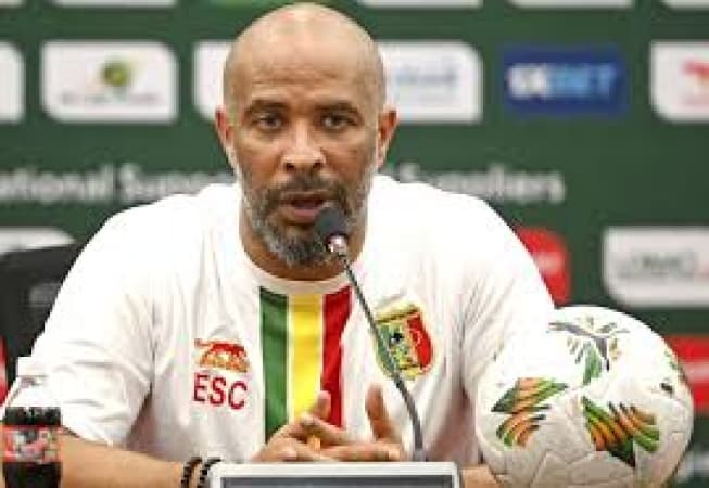 Super Eagles coach dares NFF bigwigs over ‘imposition’ of players