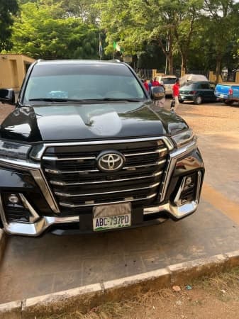 Record set as police recover snatched vehicle in 30 minutes in Abuja