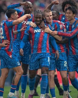 Crystal Palace thump Aston Villa to reach FA Cup final