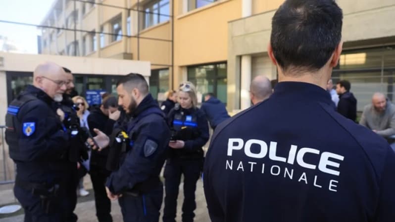 Police raids across France after wave of prison attacks