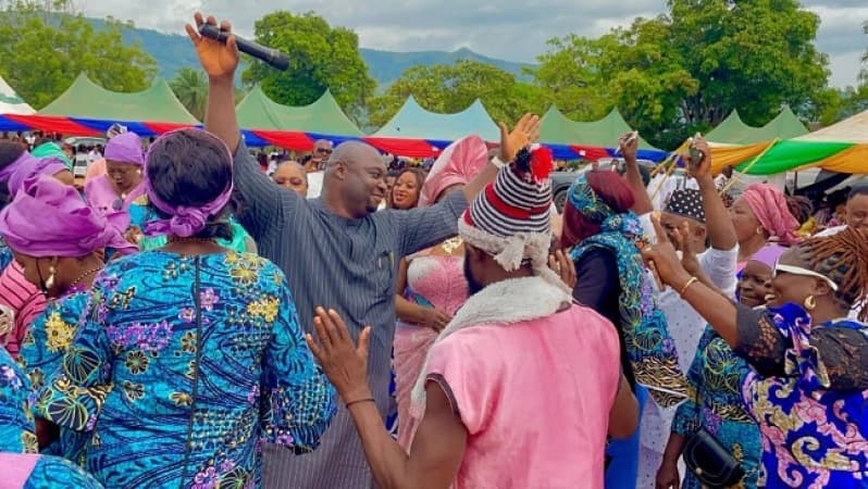 Cross River Governor, chief of defence intelligence, speaker, others grace Obudu Chairman’s thanksgiving ceremony