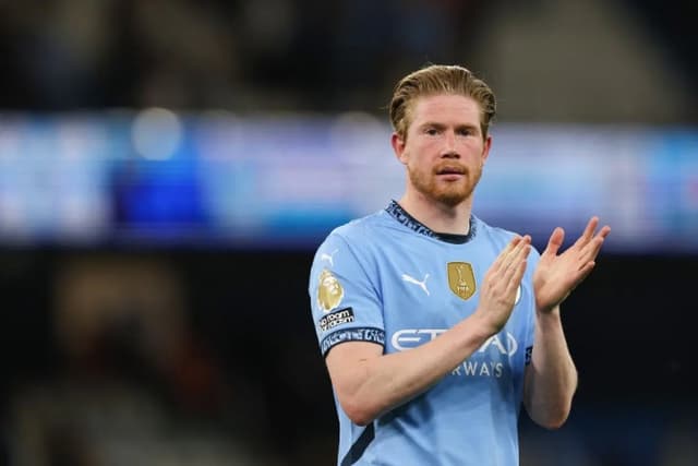 Man City climb to third as De Bruyne sinks Wolves