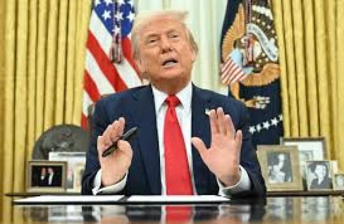 Trump offers $1,000, free flights to migrants who leave US voluntarily