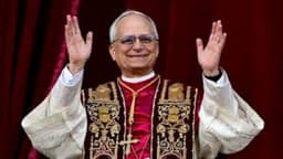 Crowd roars as Pope Leo XIV gives first address, says ‘peace be with you’