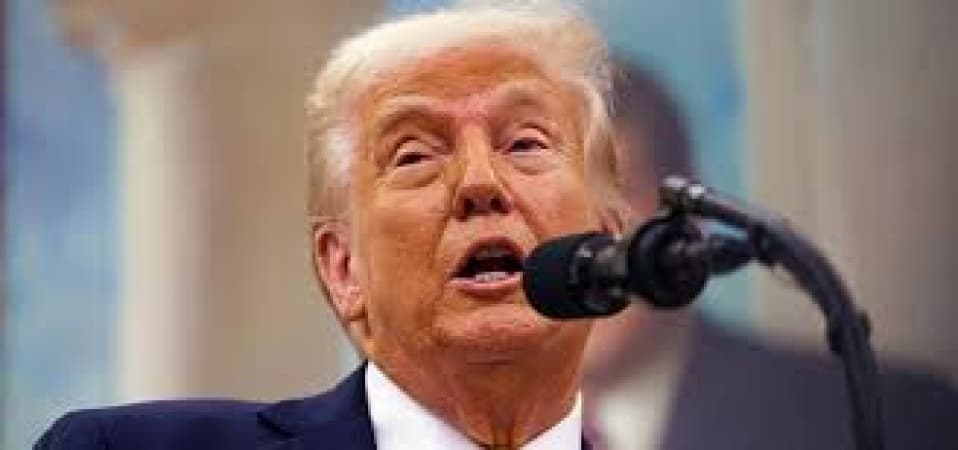  Trump calls for 20,000 new officers to aid deportations