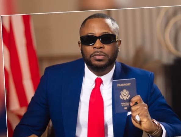 Tunde Ednut becomes US citizen, receives presidential lifetime achievement award