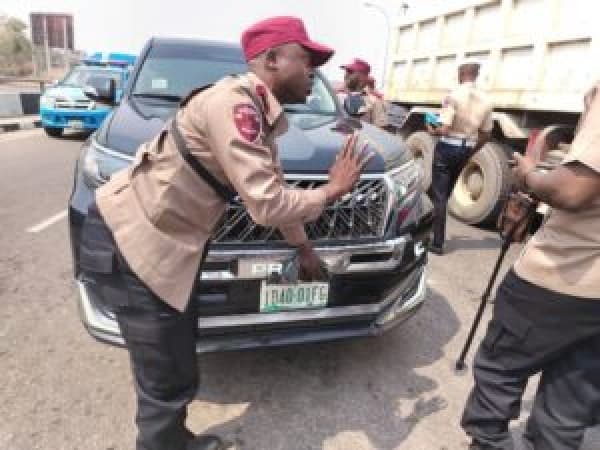 Nigerians to pay more for vehicle number plate, driver’s license