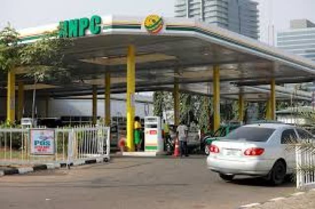 NNPC reduces petrol pump price by N25 per litre