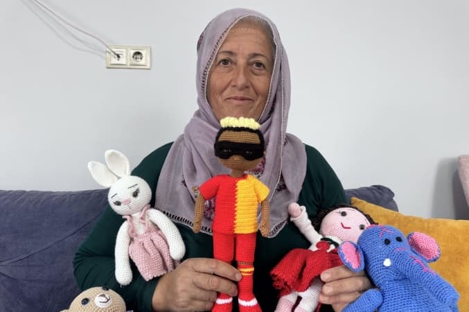Galatasaray fanatic grandma knits Osimhen into Turkish folklore