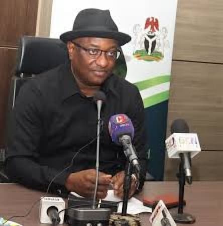  Amid 80-year speculation, experts offer options for airport concession