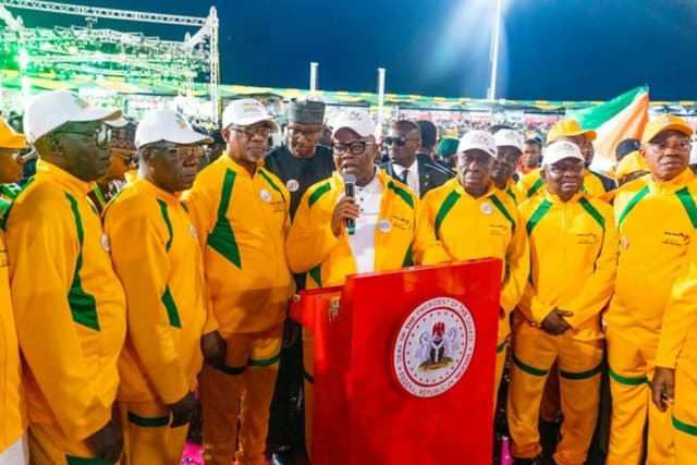 Akpabio praises non-existent minister, defunct ministry in NSF closing speech