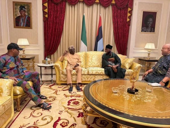 Tinubu hosts Gov Adeleke, Deji Adeleke, Davido in Lagos