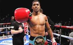 Anthony Joshua eyes boxing return with two fight deals