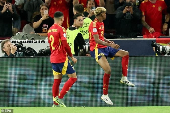 Lamine Yamal mimics Cristiano Ronaldo as teen sensation inspires Spain to thrilling 5-4 victory over France to reach Nations League final - despite Man City-bound star's efforts