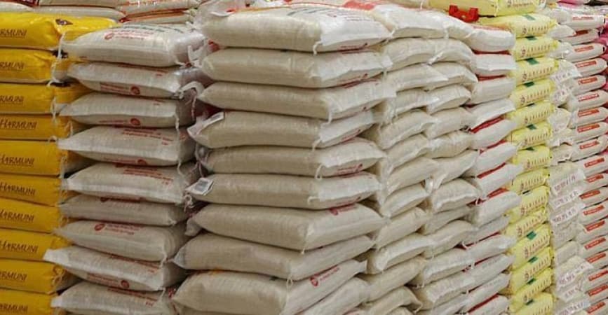 Dangote foundation donates 10,000 bags of rice to Enugu state