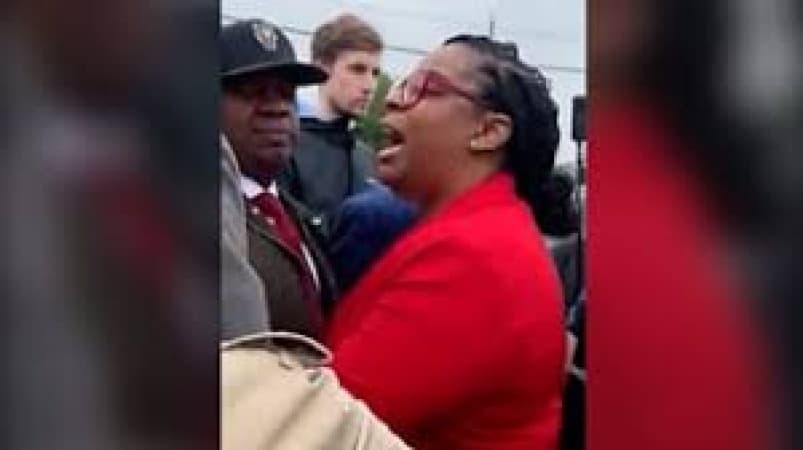 US congresswoman indicted by grand jury over immigration centre scuffle