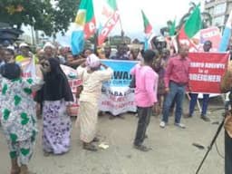  LG polls: Again, aggrieved APC members protest party's choice in Yaba