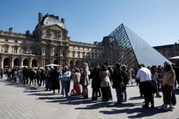 The Louvre, the world’s most-visited museum, shuts down to sound the alarm on mass tourism