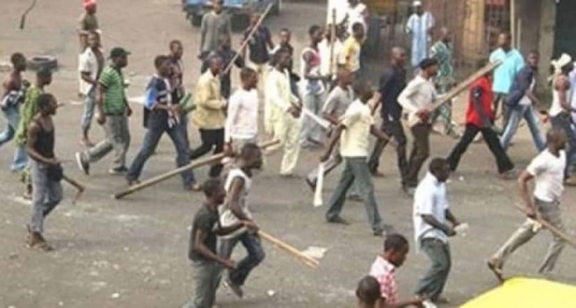 Traders injured as thugs, land grabbers invade Lagos market