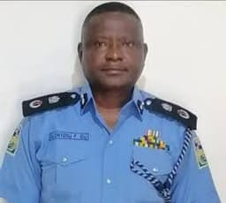 NSCDC officers lose rifles to thieves, 5 suspects in police net