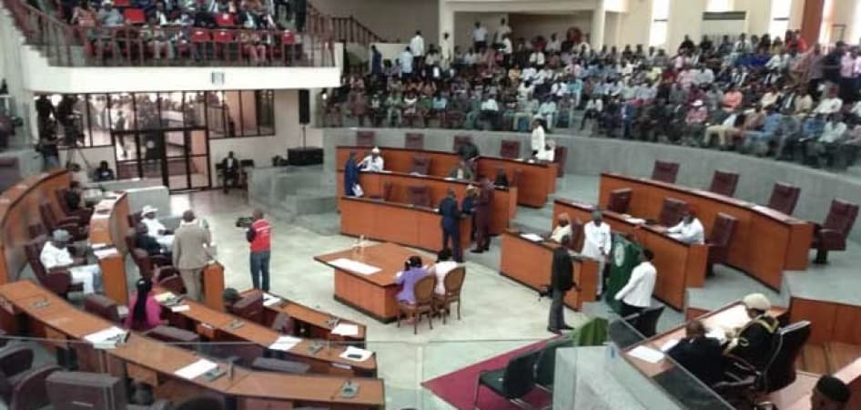 Mass defection hits Akwa Ibom Assembly as 24 of 26 lawmakers dump PDP for APC