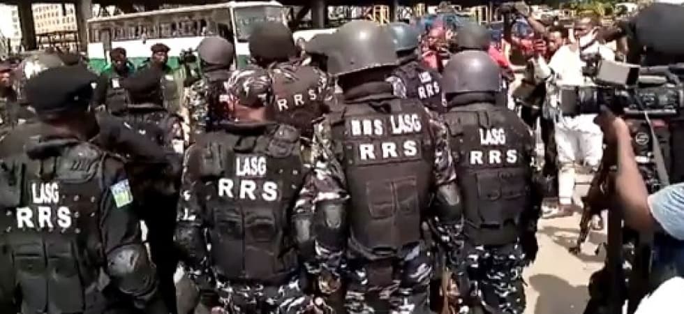 Ex-convict, one other arrested for robbery in Lagos traffic