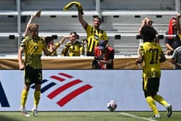 World Club Cup: Dortmund edge out Ulsan to top group